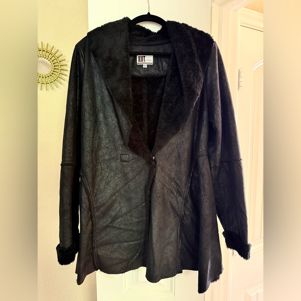 Kut from the Kloth Black Teddy Coat